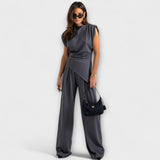 Dunkelgraues asymmetrisches 2-Teile-Set mit drapierten Schultern und weiter Hose