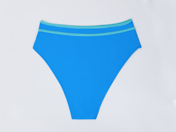 Blauer Sport-Bikini-Slip mit breitem Bund und kontrastfarbenem Saum