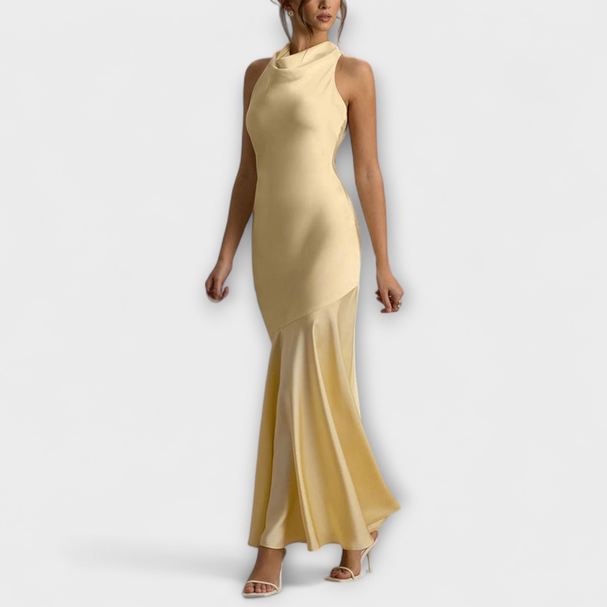 Maxikleid aus Satin in Hellgelb mit schmalen Trägern und Rock mit Falten