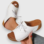 Vintage Stil Sandalen in Weiß, offene Zehen, Schnürung mit Klettschlaufe, braune Sohle