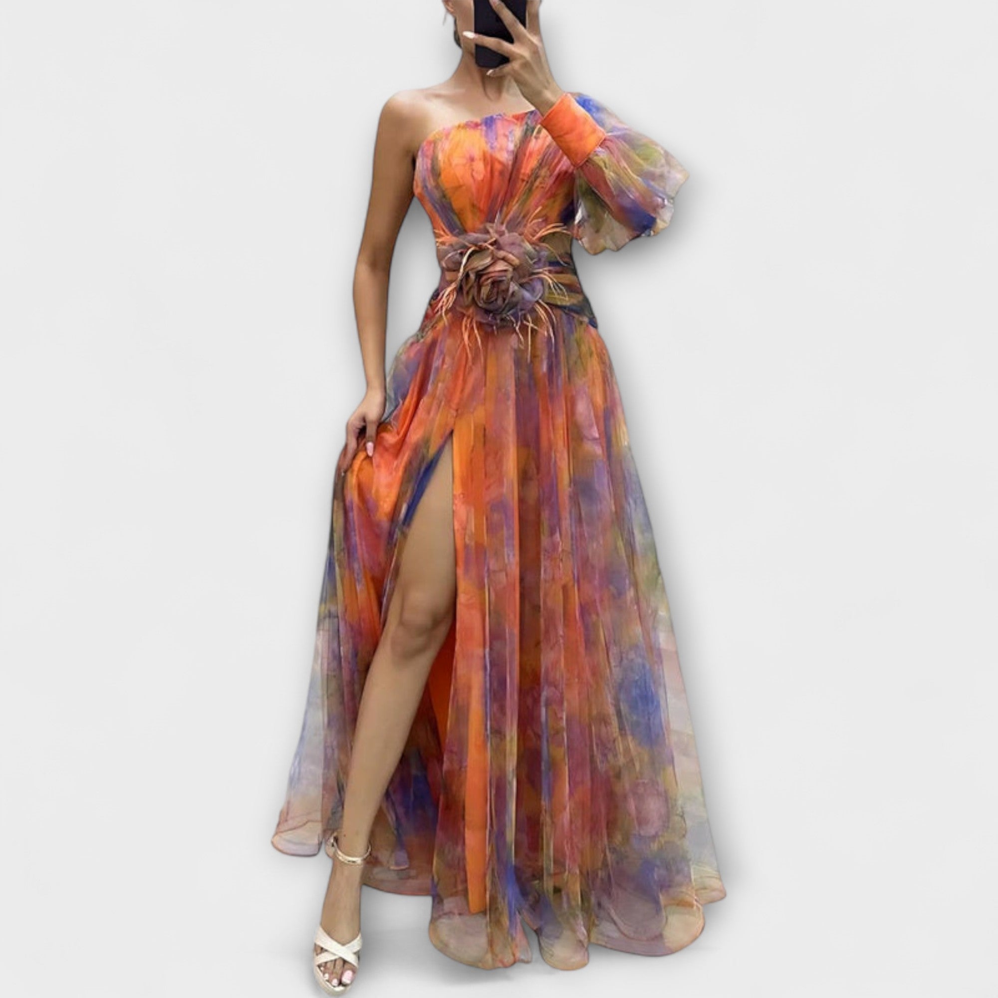 Asymmetrisches One-Shoulder-Maxikleid, Farbmix Orange/Blau/Lila, Beinöffnung vorn