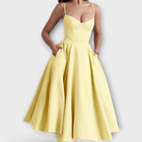 Leichtes Sommerkleid mit Korsett-Detail, gelb, Träger und weit schwingender Rock