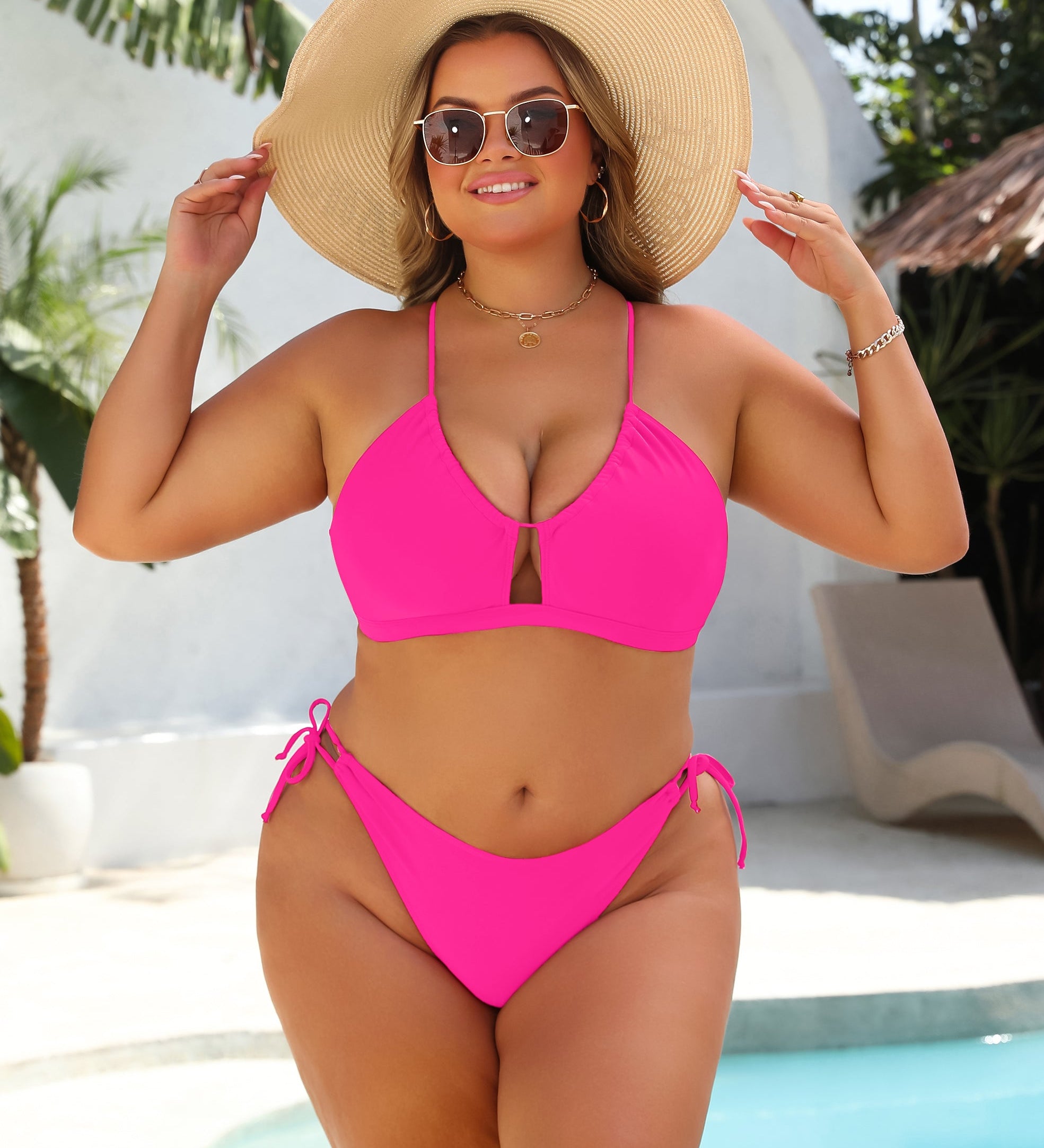 Pinkes verstellbares Bikini-Set mit Neckholder-BH und seitlichen Bindebändern am Slip