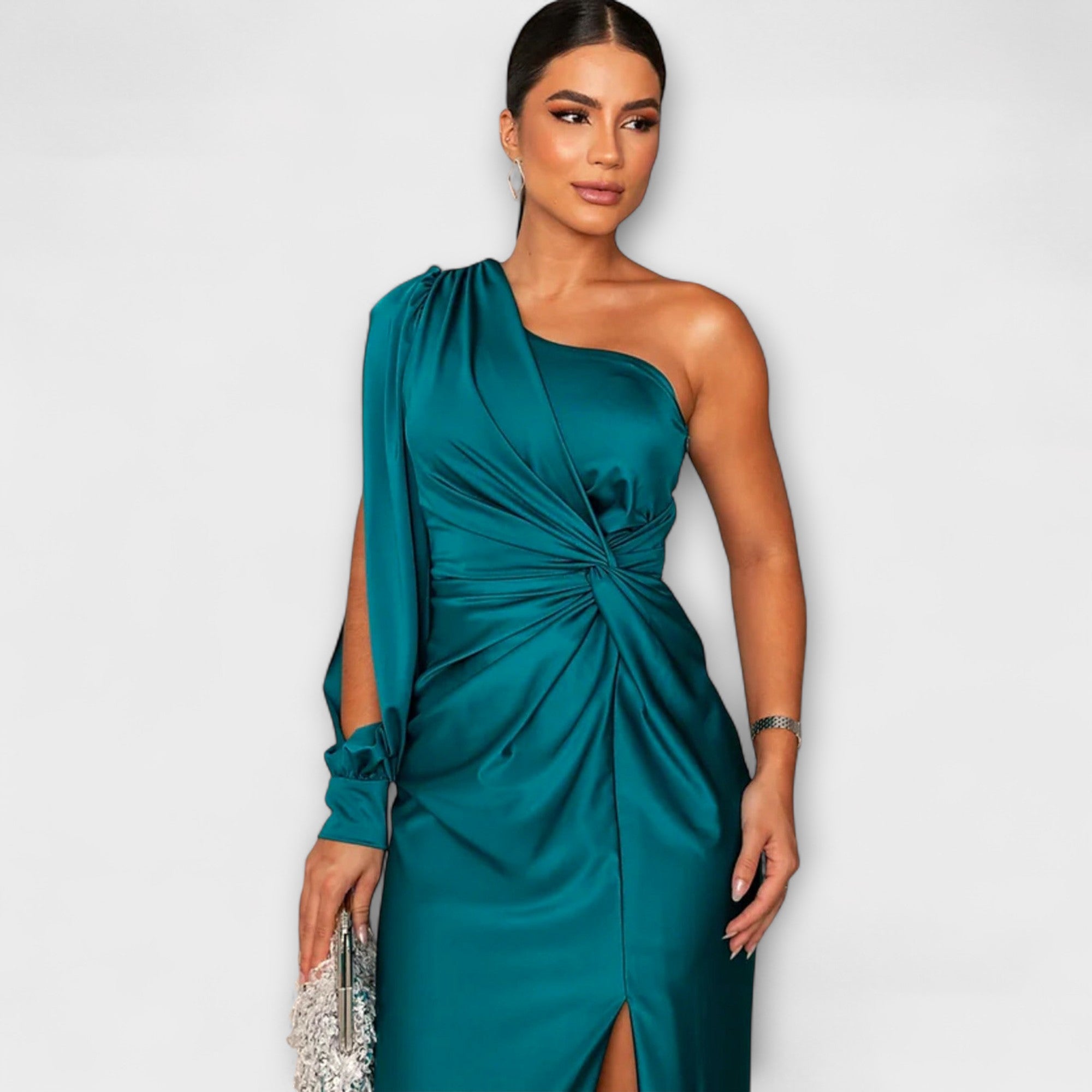 Elegantes Kleid in Petrolgrün mit einseitiger Schulter, Raffung am Oberteil und Beinschlitz