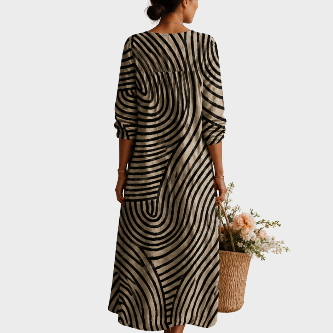 Midi-Kleid mit grafischem Wellenmuster, hinten mit Ausschnitt, 3/4-Ärmel, Midilänge