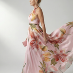 Maxikleid mit Blumenprint, Neckholder, fließender Rock und Taillenband, zartrosa