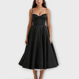 Schwarzes leichtes Sommerkleid mit Korsett-Top, Spaghettiträgern und weitem Rock