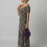 Dunkelgrünes Off-Shoulder-Midi-Kleid von Calen mit Blattmuster und fließendem Rock