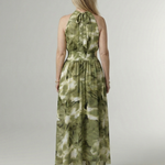 Midi-Kleid mit Neckholder und Raffung, olivgrün gemustert, geraffter Rocksaum