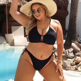 Schwarzes Bikini-Set mit Triangel-Oberteil und Slip mit Bindebändern