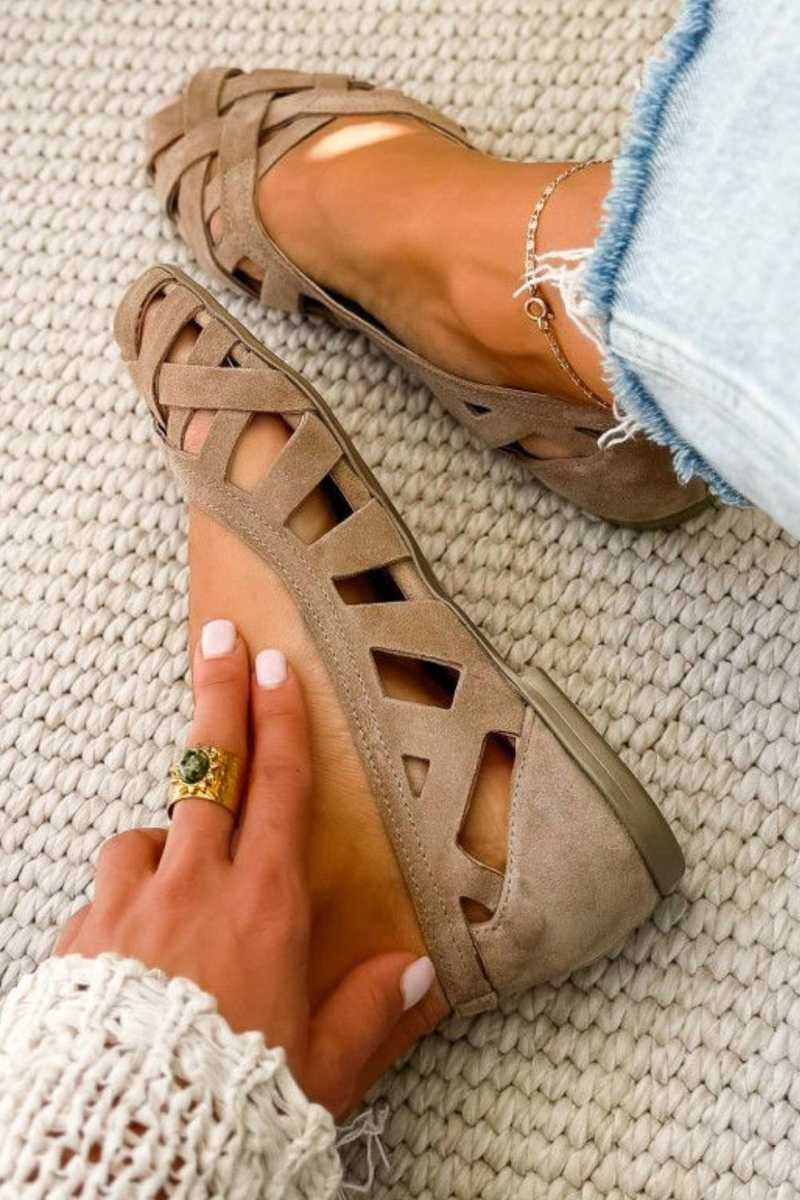 Emma geflochtene Sandalen Taupe, Knöchelbereich offen, Riemchengeflecht am Fuß