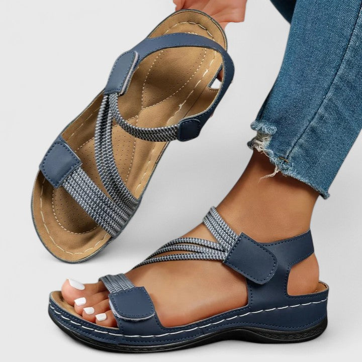 Orthopädische Sandalen Blau mit Klettriemen, Textilbändern und gepolsterter Profilsohle