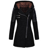 Winterjacke in Schwarz mit Samtkapuze, Reißverschluss und gesteppten Ärmeln