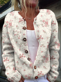 Angelika | Strickjacke mit floralem Rosenmuster