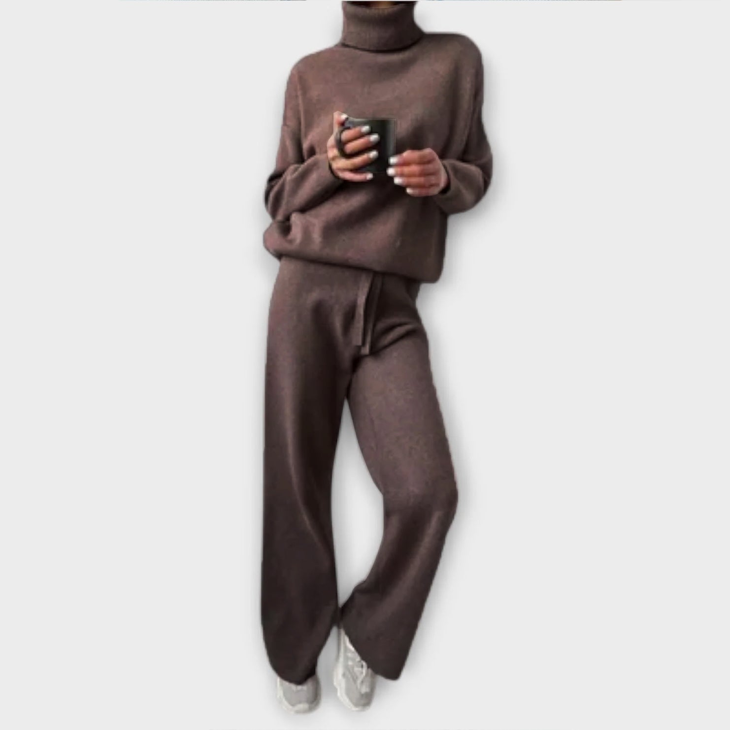 Kuscheliges Set mit Rollkragenpullover und langen Hosen, braun, locker fallend