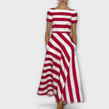 Gestreiftes Maxikleid mit kurzen Ärmeln, schwingender A-Linie, rot-weiß gestreift, Rundhalsausschnitt