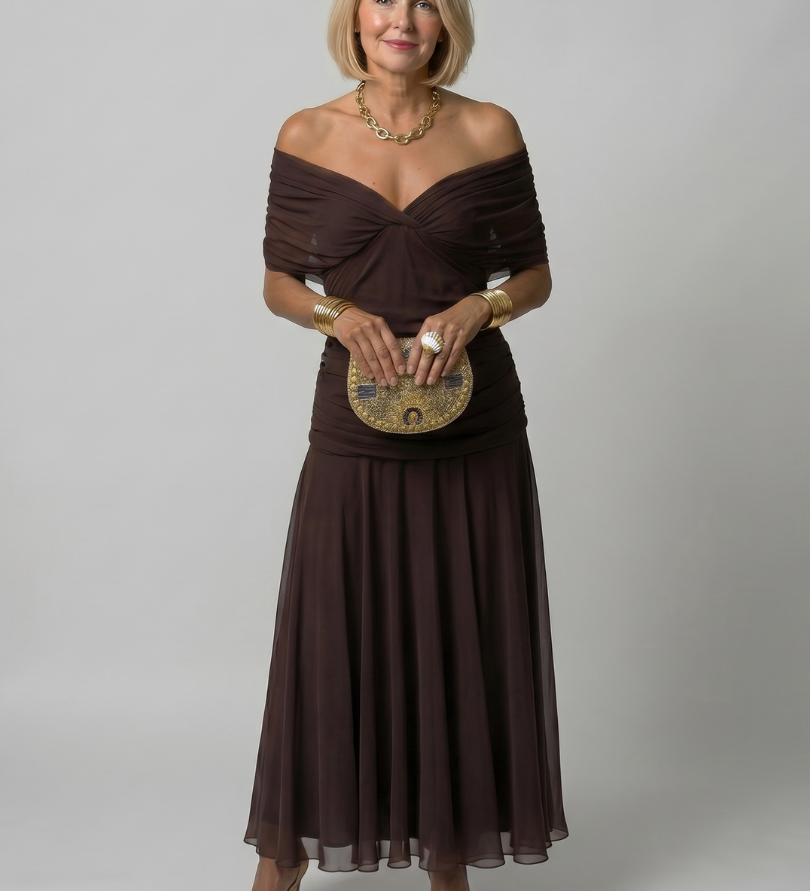 Off-Shoulder Midi-Kleid mit gerafftem Ausschnitt, dunkelbraun, fließender Rock