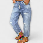 Joy Jeans in Hellblau mit Knopfleiste, ausgefransten Partien und Vordertaschen