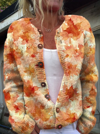Gerlinde | Strickcardigan mit Ahornblatt-Design