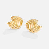Sophie – Goldene Muschel-Ohrringe