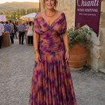 Off-Shoulder-Midikleid mit V-Ausschnitt, Batik in Lila und Violett, knielang fallend