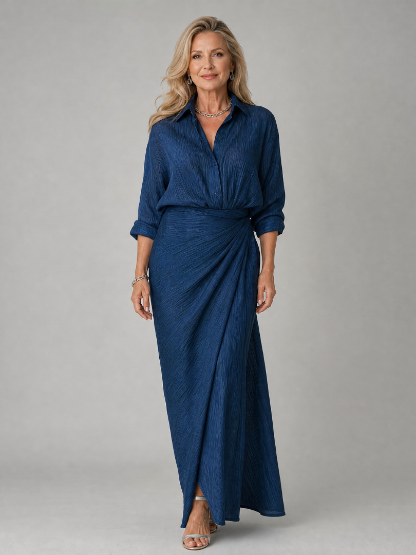 Marineblaues Maxikleid mit langen Ärmeln und Wickel-Front, drapiert, Knopfleiste