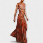 Schimmernder Mesh-Bodysuit, ärmellos, Rundhals, orange-braunes Wellenmuster, bodennahe Passform