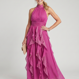Pinkes Maxikleid mit hohem Hals, geraffter Taille und Rüschenschichten, ärmellos
