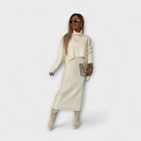 Cremefarbenes Kleid mit Rollkragen-Set, langes Design