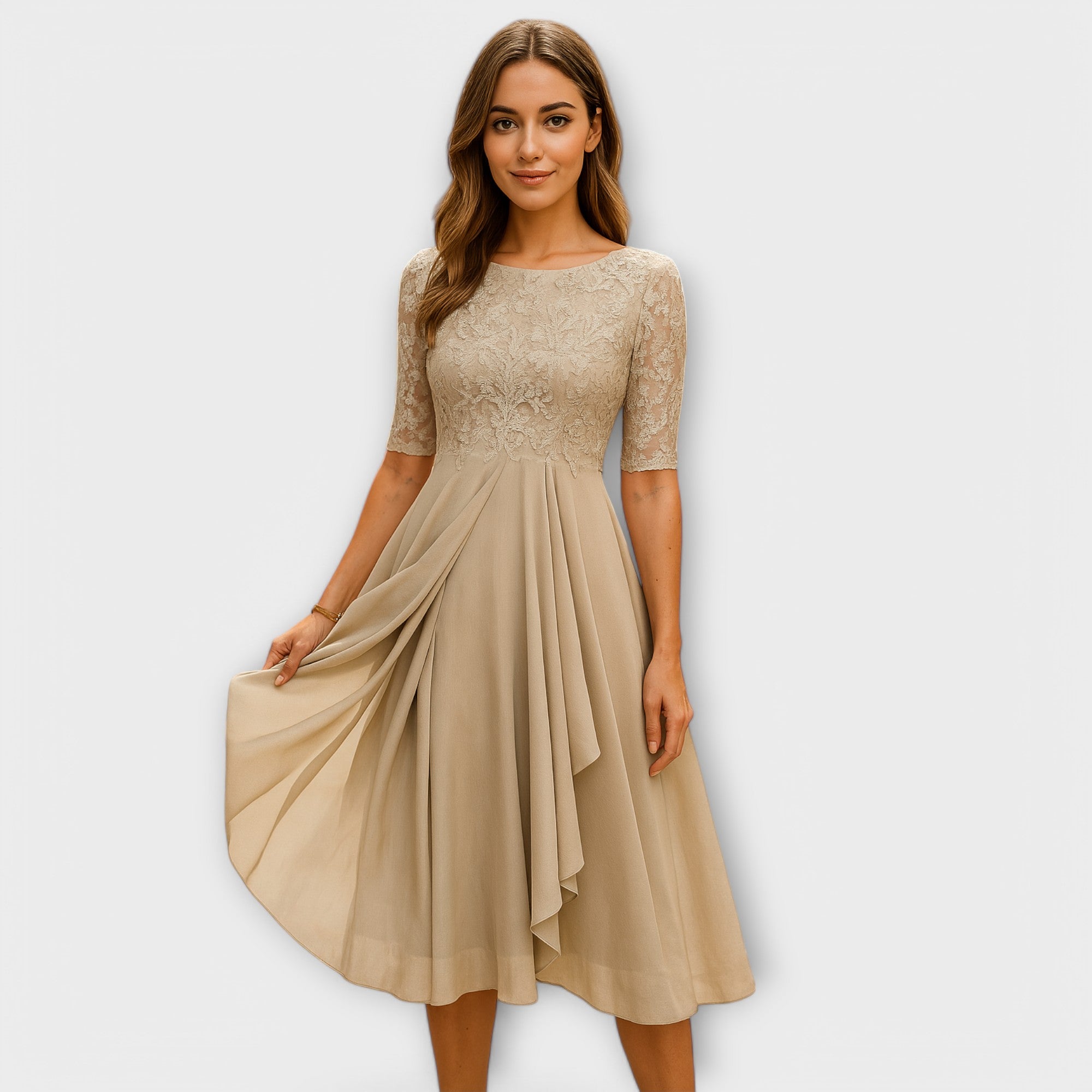 Beiges Kleid mit Rundhalsausschnitt, Spitze am Oberteil und ausgestelltem Rock