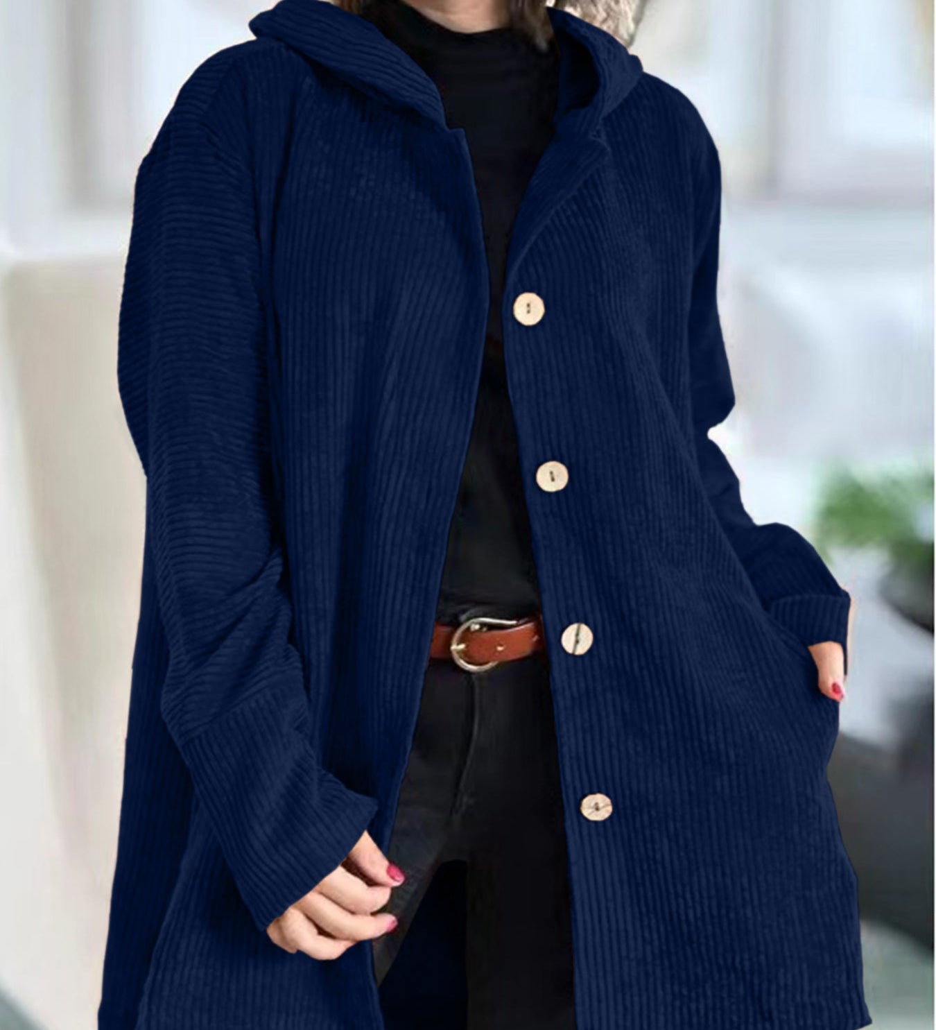 Cordjacke mit Kapuze, marineblau, Knopfleiste vorn und aufgesetzte Taschen