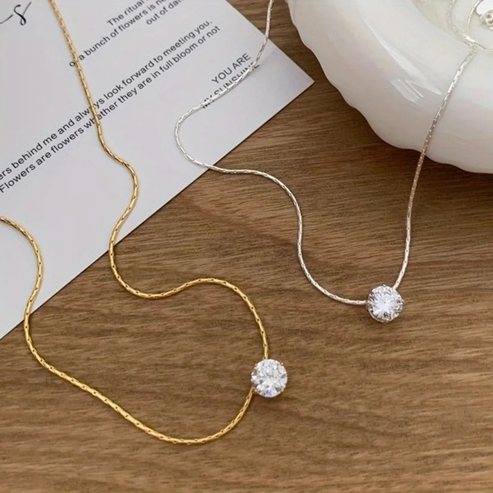 Moissanit-Halskette mit rundem Anhänger, gold- und silberfarbene Kette