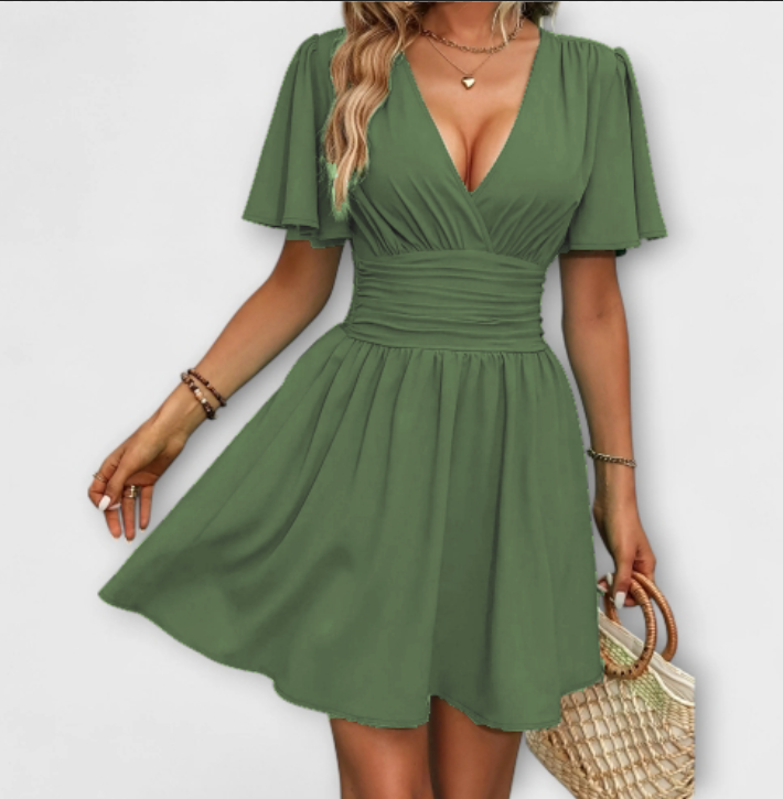 Grünes Kleid mit V-Ausschnitt und geraffter Taille, kurze Ärmel, ausgestellter Rock