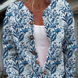 Andrea | Blumen-Cardigan mit Holzknöpfen" could be rewritten as "Andrea | Floral Cardigan with Wooden Buttons.