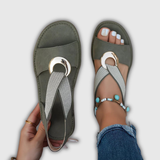 Kustsandalen mit Schmuckring, olivgrüne Riemen und silberne Mesh-Schlaufe