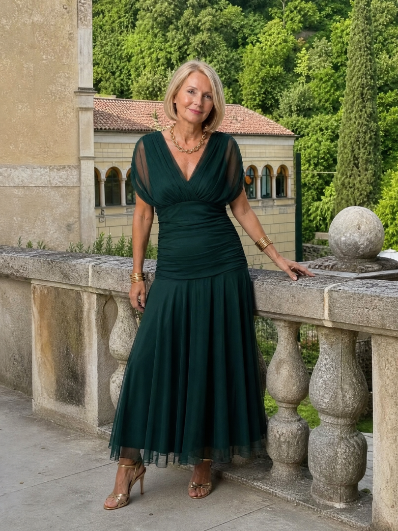 Off-Shoulder-Midikleid in Dunkelgrün, V-Ausschnitt, gerafftes Oberteil und Rock mit Falten