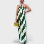 Maxikleid mit diagonalen Grün-Weiß-Streifen, rückenfreier Halter mit Bindeschleife