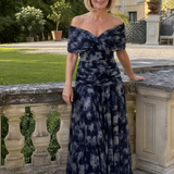 Off-Shoulder-Midikleid in Marineblau, Batikmuster, V-Ausschnitt und langer, gefalteter Rock