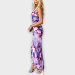 Maxikleid mit Blumenprint in Blau, schmale Träger, figurbetont mit Raffung am Oberteil