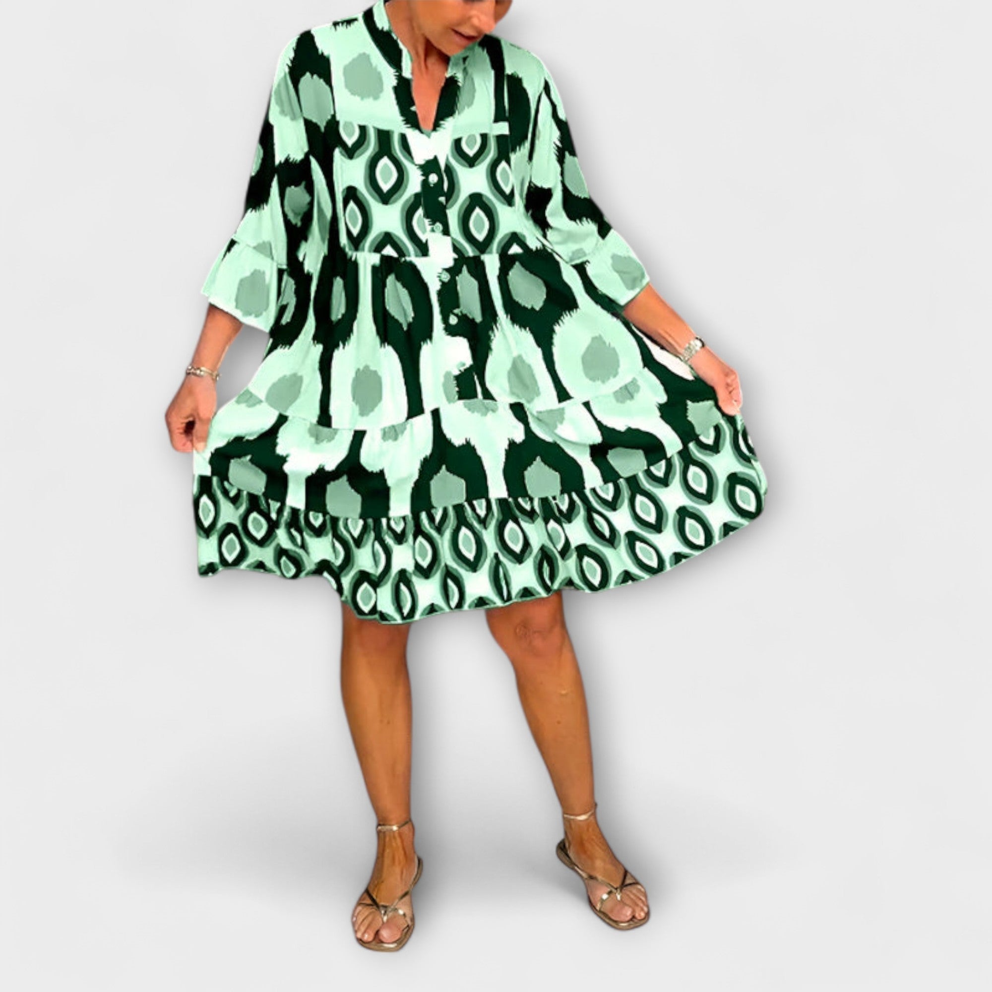 Midi-Kleid mit Animal-Print in Grün, ausgestellter Rock, Knopfleiste, 3/4-Ärmel