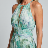 Halter-Midikleid mit grünem Blumenmuster, gefütterte Raffung am Oberteil, Rundhalsausschnitt