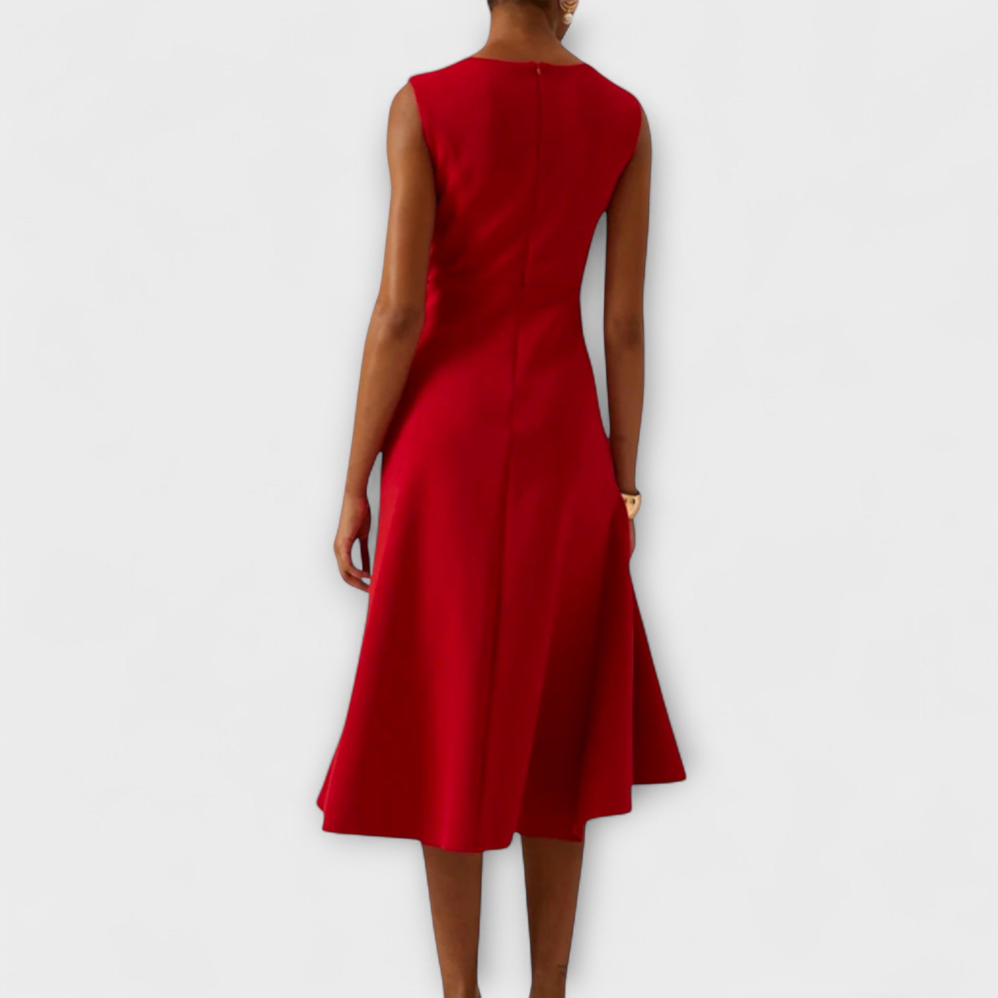 Drapiertes asymmetrisches Midikleid, ärmellos, rot, Rückansicht mit gestrafftem Stoff