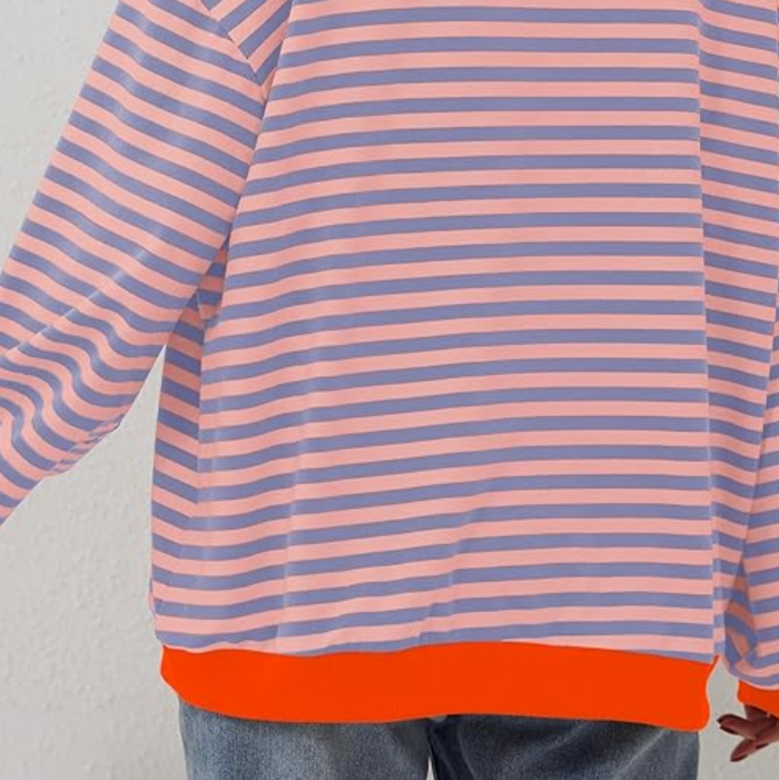 LUCY I Pullover mit gestreiften Ärmeln, rosa-blau, orangefarbener Saum