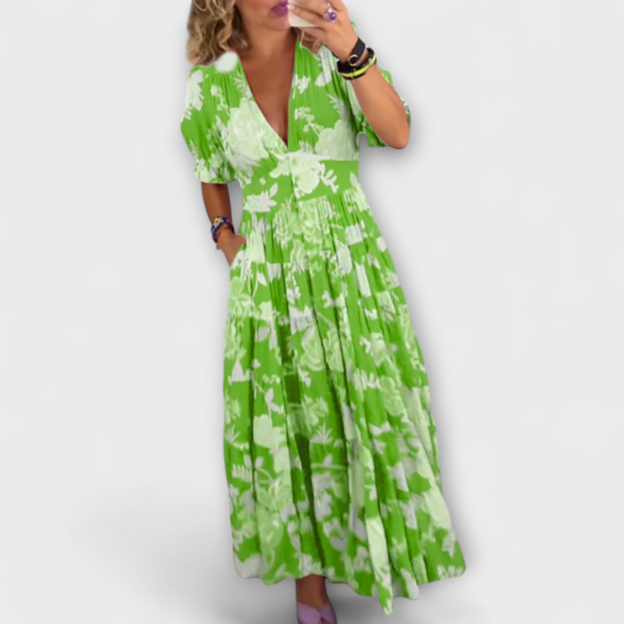 Catrisa-Blumenkleid mit V-Ausschnitt und weitem Rock, kurze ausgestellte Ärmel (grün)