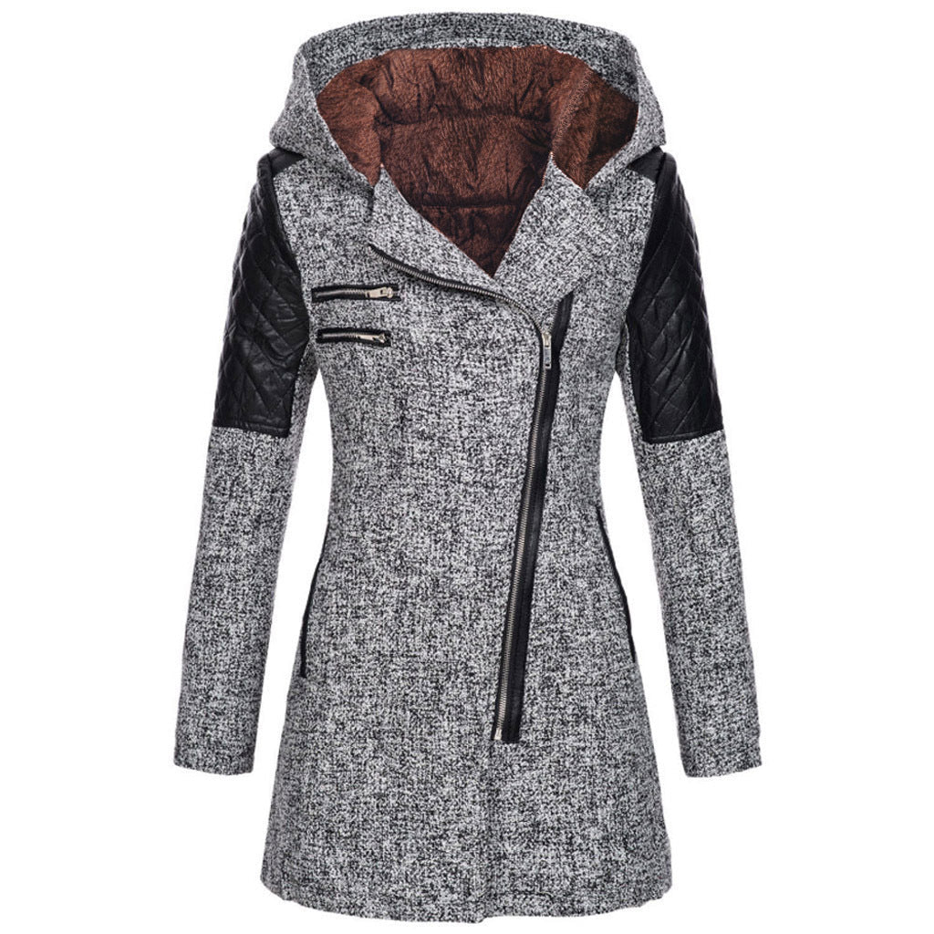 Winterjacke in Hellgrau mit Samtkapuze, Reißverschluss und gesteppten Ärmeln