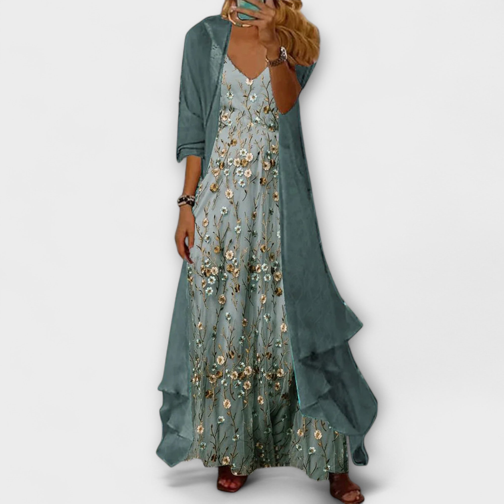 Maxikleid-Set mit Jacke: türkisblaues Kleid mit Blumenmuster und offener Jacke