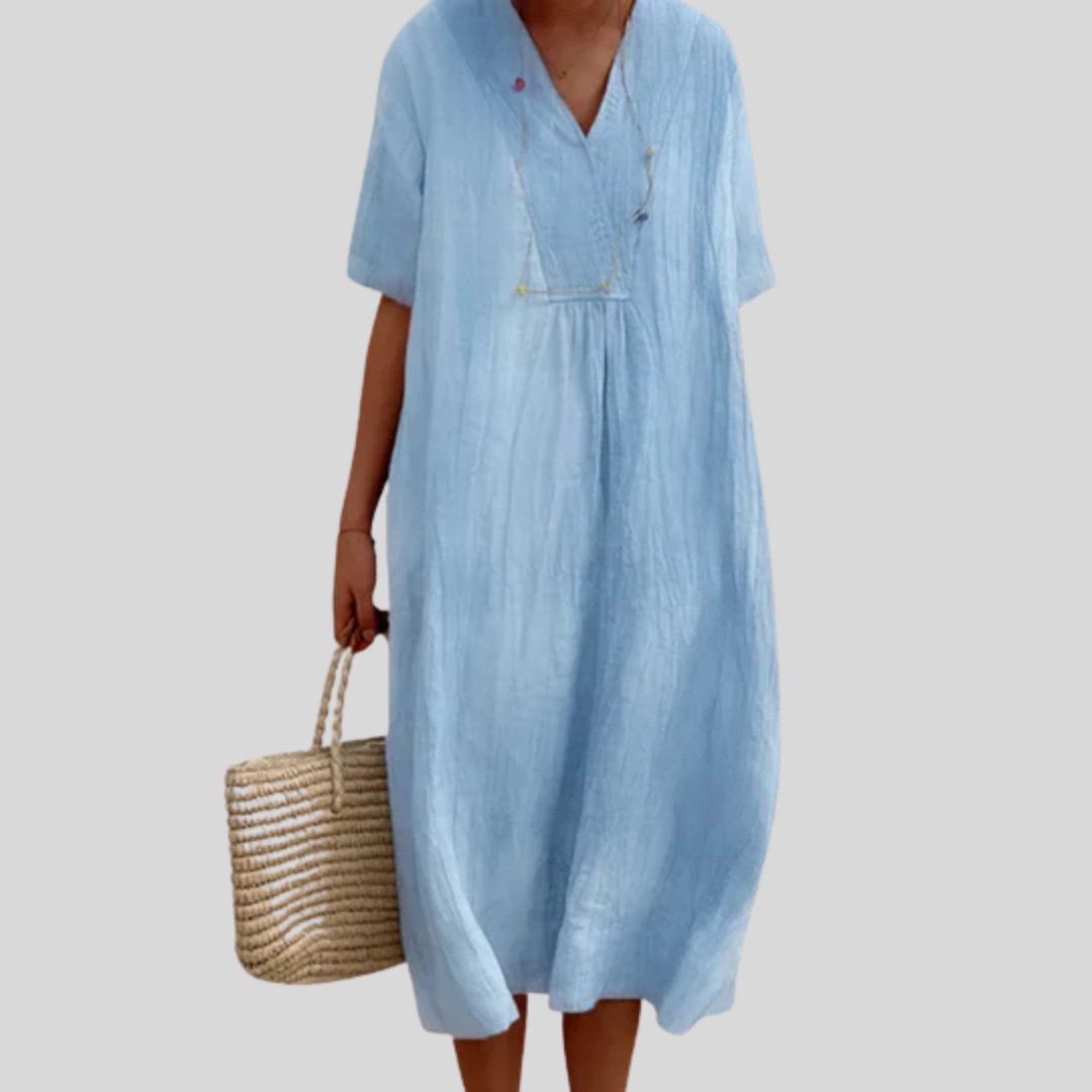 Hellblaues Sommerkleid mit V-Ausschnitt, kurzen Ärmeln und Taillenband