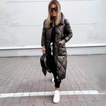 Miriam längere Parka-Jacke, dunkelgrün, wattiert, Kapuze, Reißverschluss, Taschen