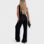 Ärmelloses Top-und-Hosen-Ensemble in Schwarz, Rückansicht mit weitem Hosenbein