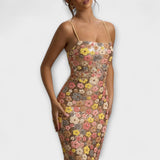 Eng anliegendes Maxi-Kleid mit floralen Pailletten und schmalen Spaghettiträgern